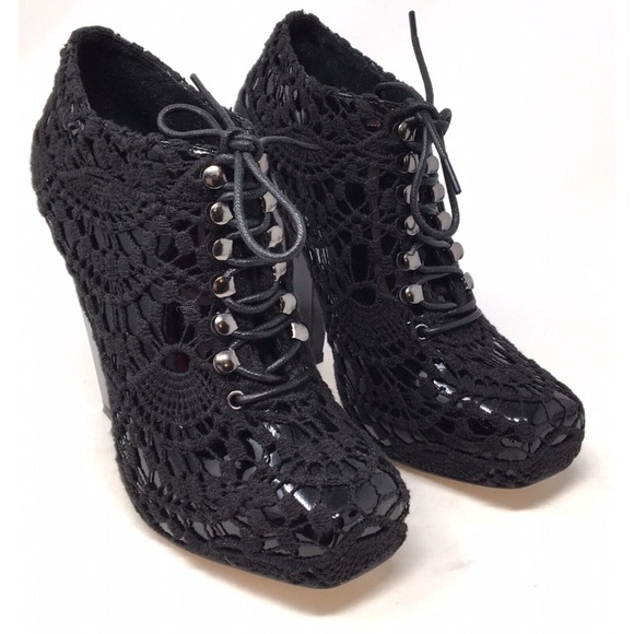 Rodarte X Opening Ceremony Women's Size 7 Black Patent Leather Crochet Booties - Picture 2 of 7